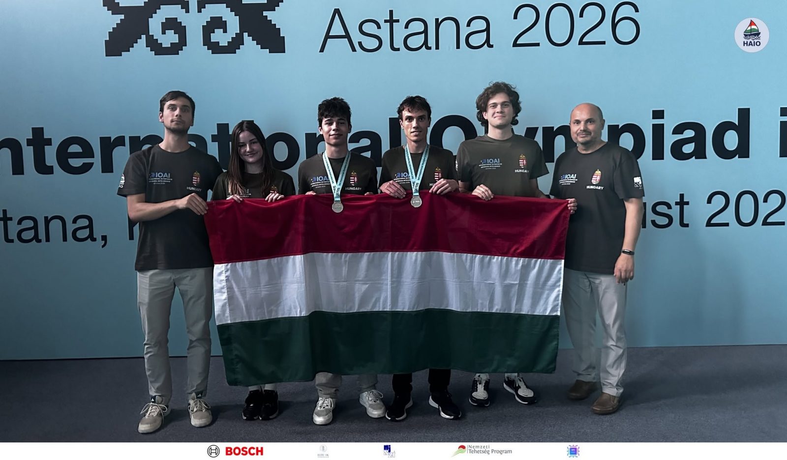 Két ezüstérmet szereztek a magyar diákok a Mesterséges Intelligencia Diákolimpián